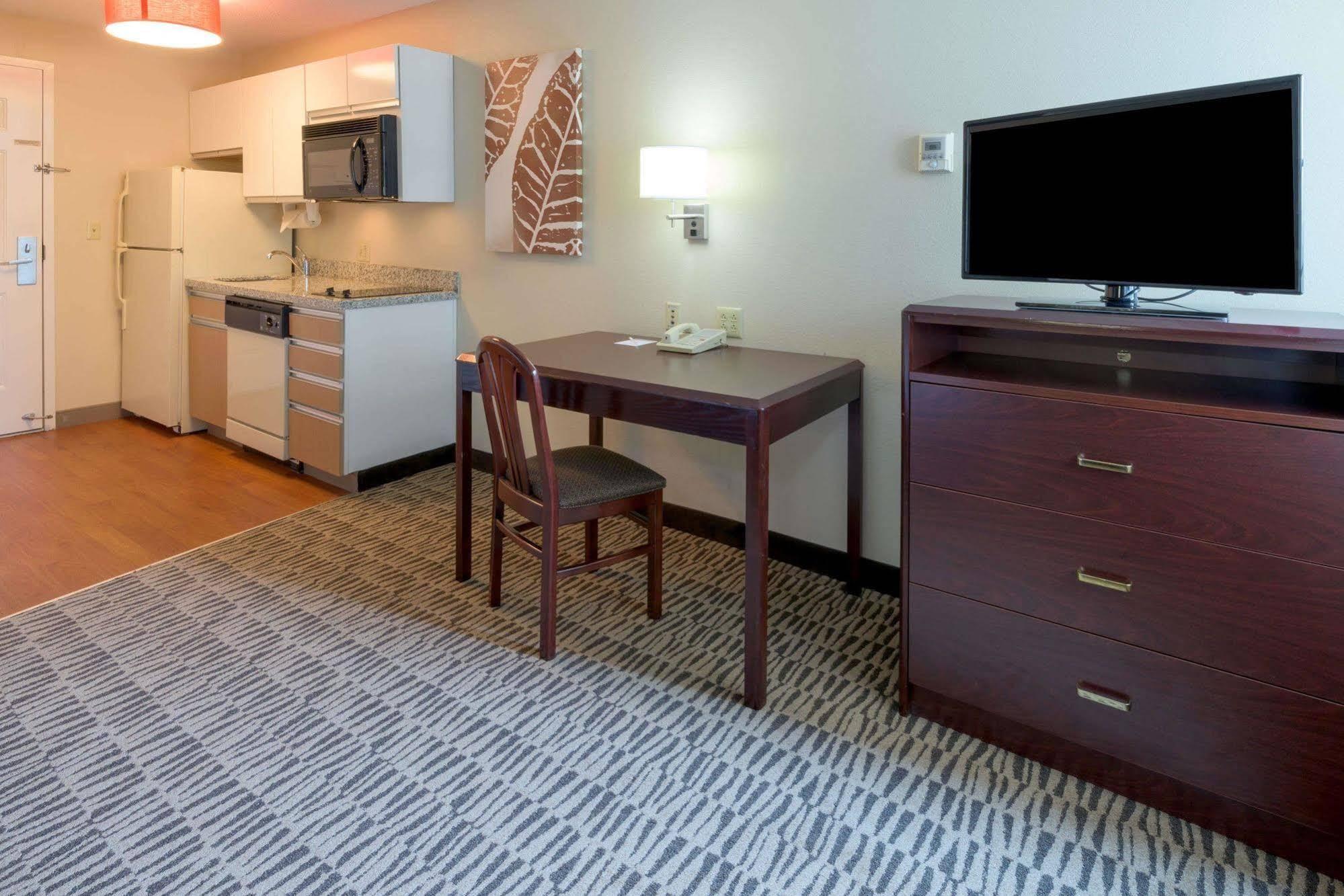 Mainstay Suites Hartford Meriden Exterior foto